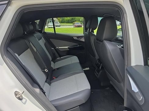 Used 2023 Volkswagen ID.4 Pro RWD image 11