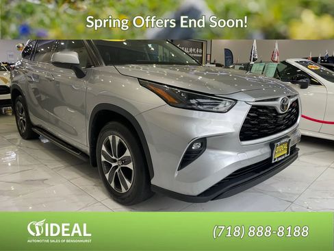 Used 2022 Toyota Highlander XLE image 1
