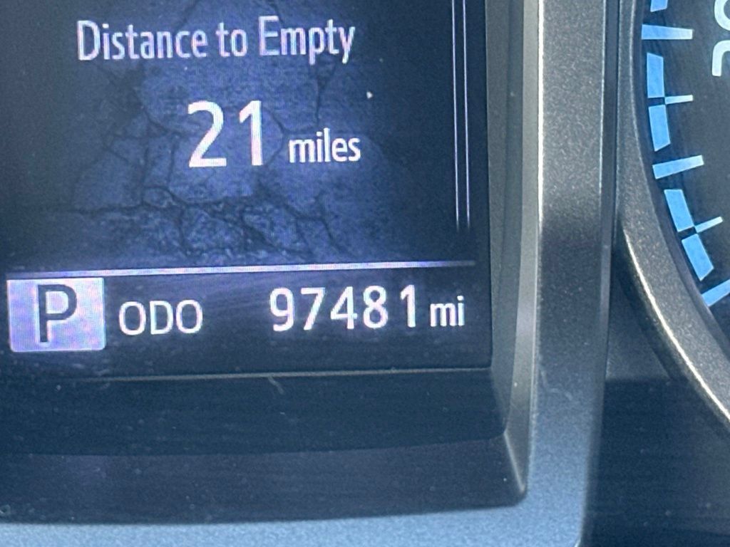 Used 2019 Toyota Tacoma SR5 AWD/4WD image 26