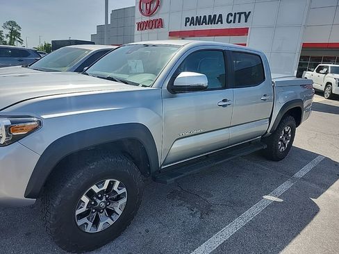 Used 2023 Toyota Tacoma TRD Off-Road AWD/4WD image 10