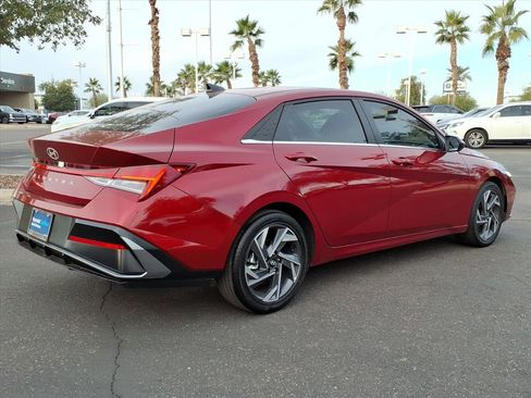 Certified 2025 Hyundai Elantra SEL image 5