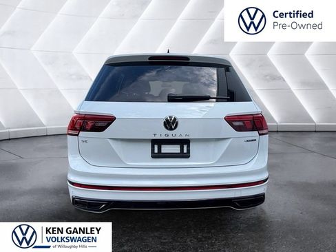 Used 2024 Volkswagen Tiguan SE R-Line AWD/4WD image 3