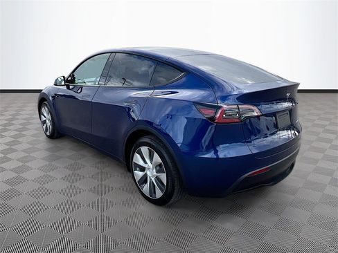 Used 2020 Tesla Model Y Long Range image 5