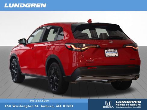 Used 2024 Honda HR-V Sport image 4