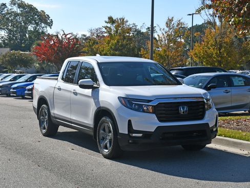 Certified 2023 Honda Ridgeline RTL image 6