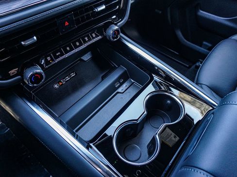 New 2026 Chevrolet Suburban LT w/ Comfort Package image 46