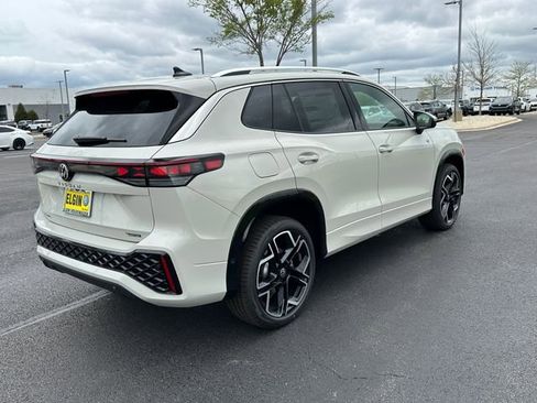 New 2026 Volkswagen Tiguan SEL R-Line AWD/4WD image 7