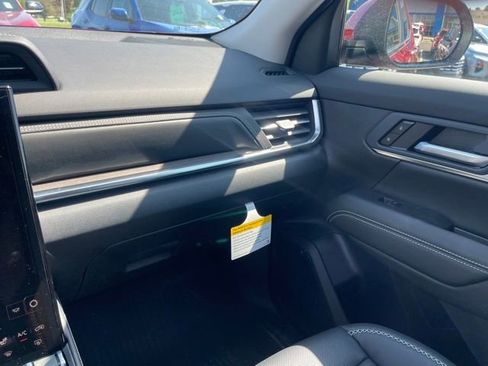 Used 2026 GMC Terrain Denali w/ LPO, Floor Liner Package AWD/4WD image 23