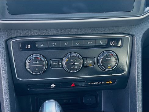 Used 2021 Volkswagen Atlas Cross Sport SE w/ V6 Towing Package image 14