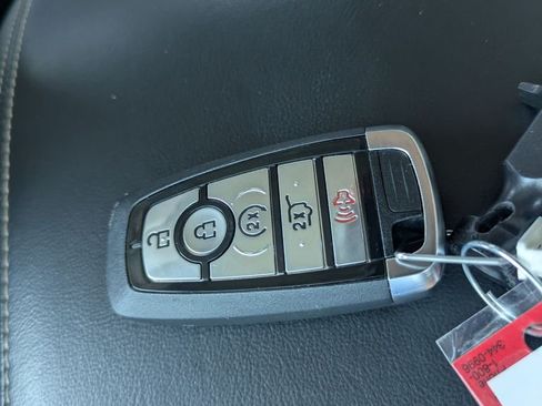 Used 2023 Ford Explorer Limited w/ Limited Technology Package RWD image 34