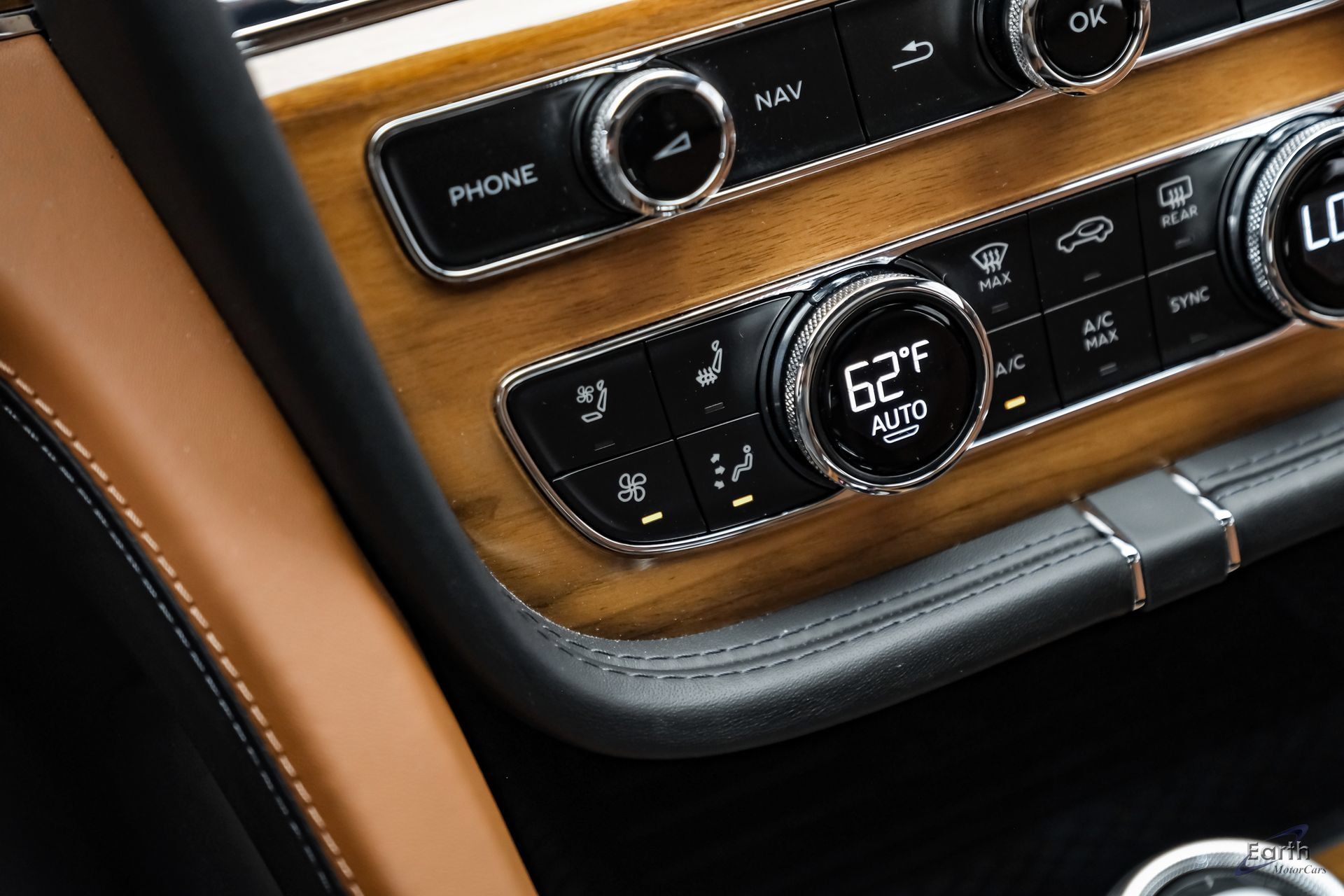 Used 2023 Bentley Bentayga Extended Wheelbase AWD/4WD image 68