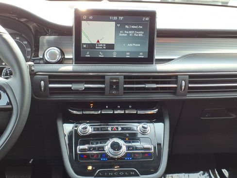 Used 2022 Lincoln Corsair AWD w/ Equipment Group 101A image 16