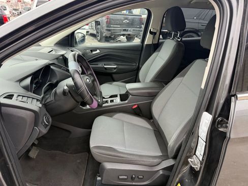 Used 2017 Ford Escape SE w/ Equipment Group 201A image 14