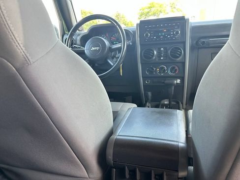 Used 2008 Jeep Wrangler Unlimited X AWD/4WD image 20