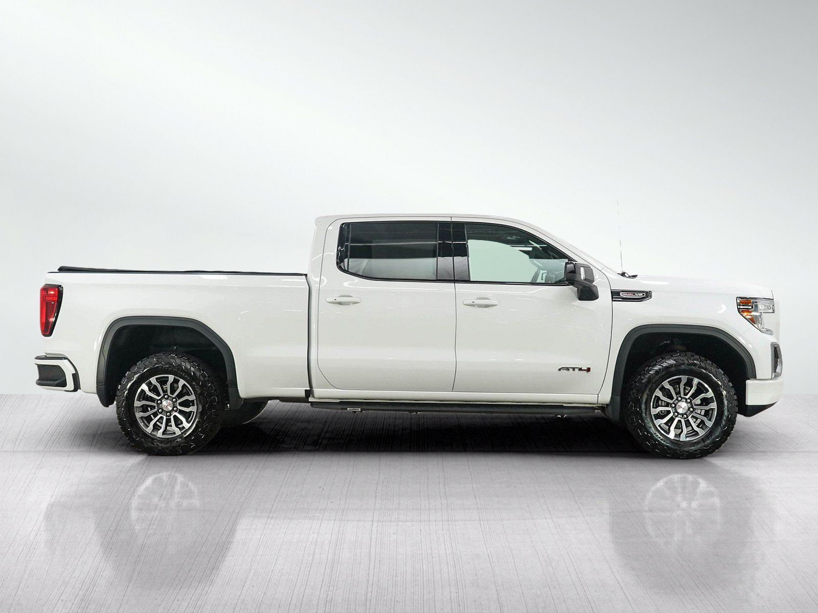 Used 2021 GMC Sierra 1500 AT4 w/ AT4 Preferred Package AWD/4WD image 6