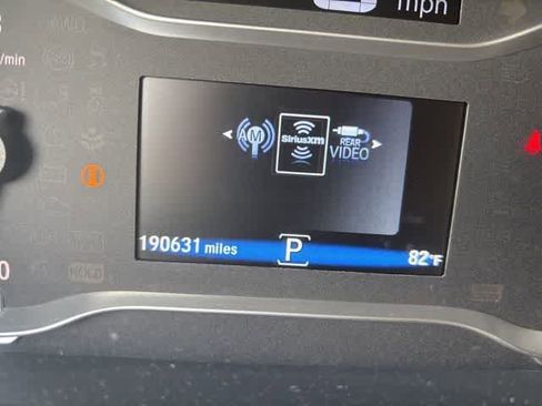 Used 2017 Honda Pilot Touring image 13