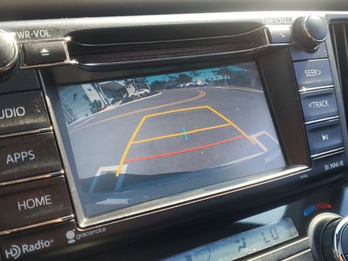 Used 2018 Toyota RAV4 XLE image 28