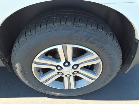 Used 2015 Chevrolet Traverse LT AWD/4WD image 21