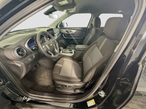 Used 2025 Chevrolet Blazer LT AWD/4WD image 13