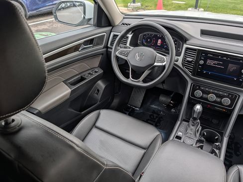 Certified 2023 Volkswagen Atlas SE AWD/4WD image 9