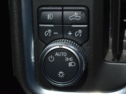 Used 2021 GMC Sierra 1500 Elevation image 21