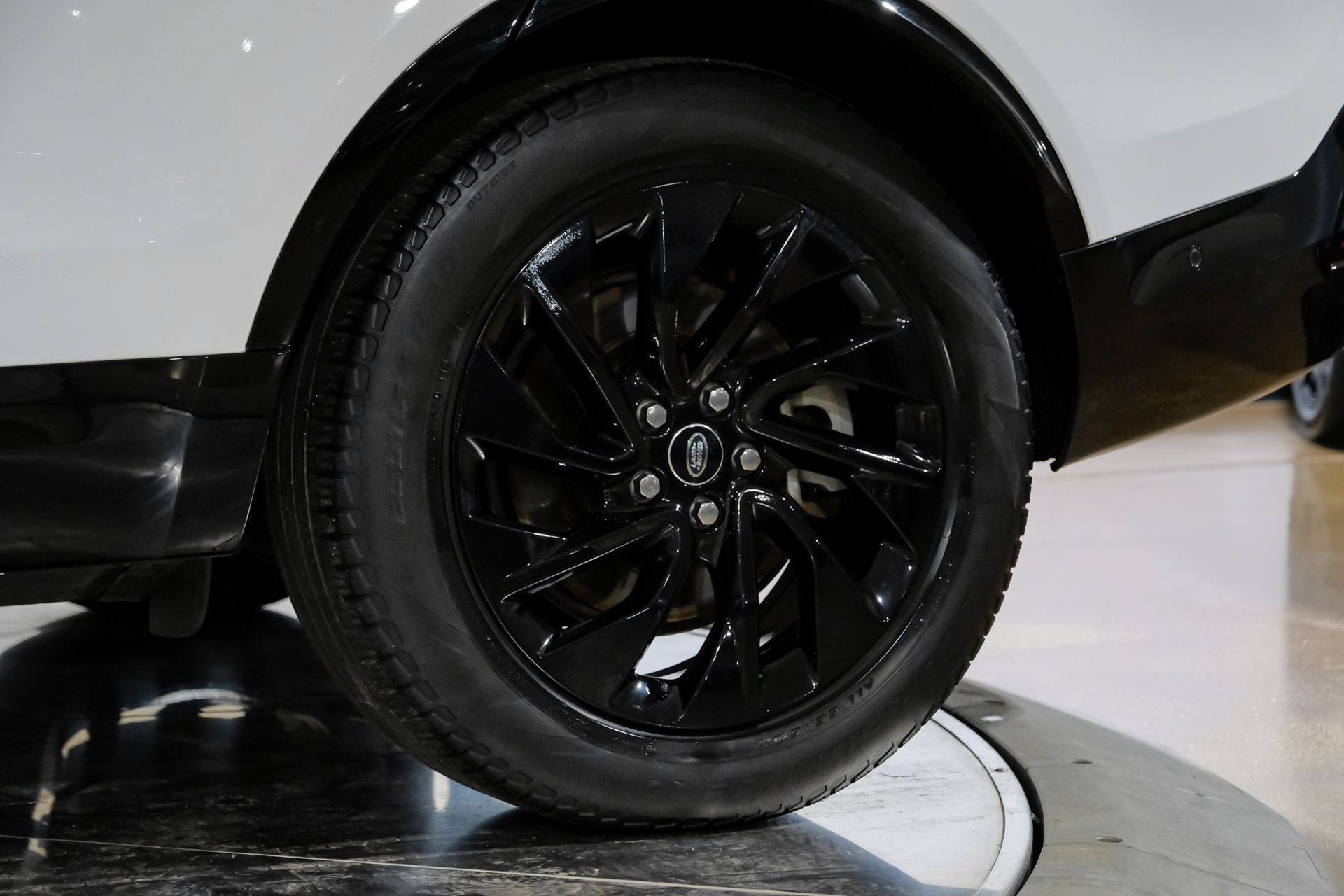 Used 2023 Land Rover Discovery S R-Dynamic AWD/4WD image 63