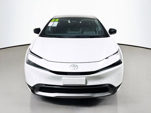 Used 2025 Toyota Prius Limited FWD image 11