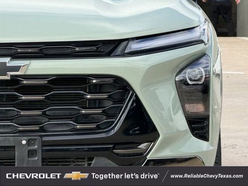 Used 2025 Chevrolet Trax ACTIV w/ Driver Confidence Package FWD image 4