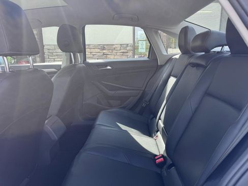 Used 2019 Volkswagen Jetta SE FWD image 13