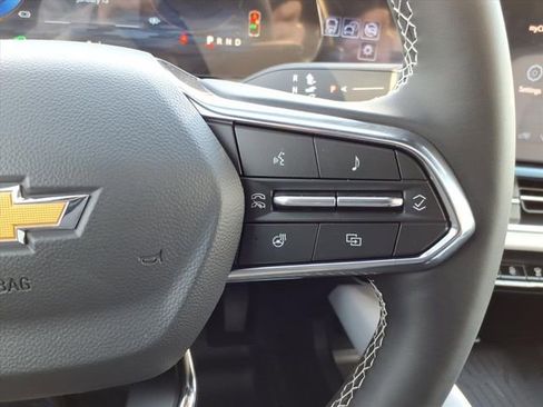 New 2026 Chevrolet Equinox EV LT image 14