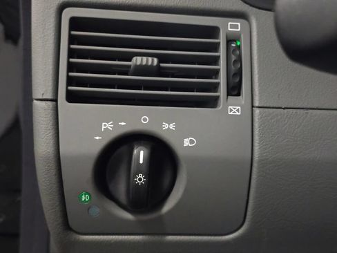 Used 2006 Chrysler Crossfire Limited RWD image 67