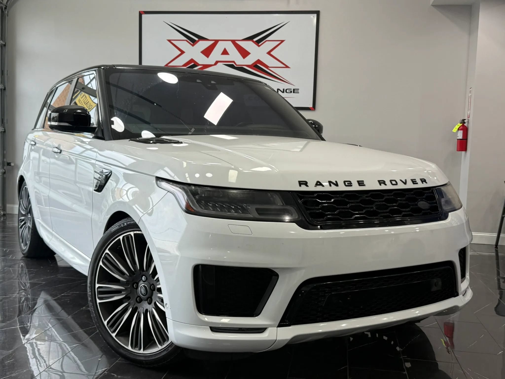 Used 2019 Land Rover Range Rover Sport HSE Dynamic AWD/4WD image 1