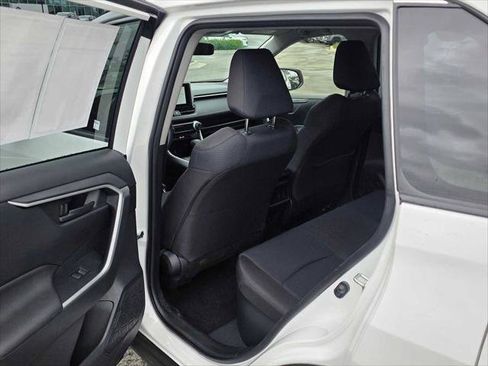 Used 2025 Toyota RAV4 LE AWD/4WD image 14