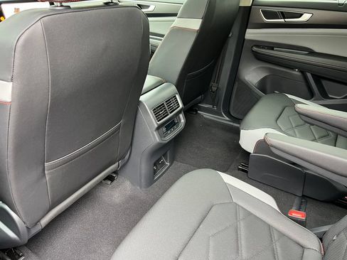 New 2026 Volkswagen Atlas Peak Edition AWD/4WD image 40