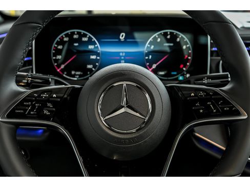 New 2026 Mercedes-Benz E 350 4MATIC Sedan image 12