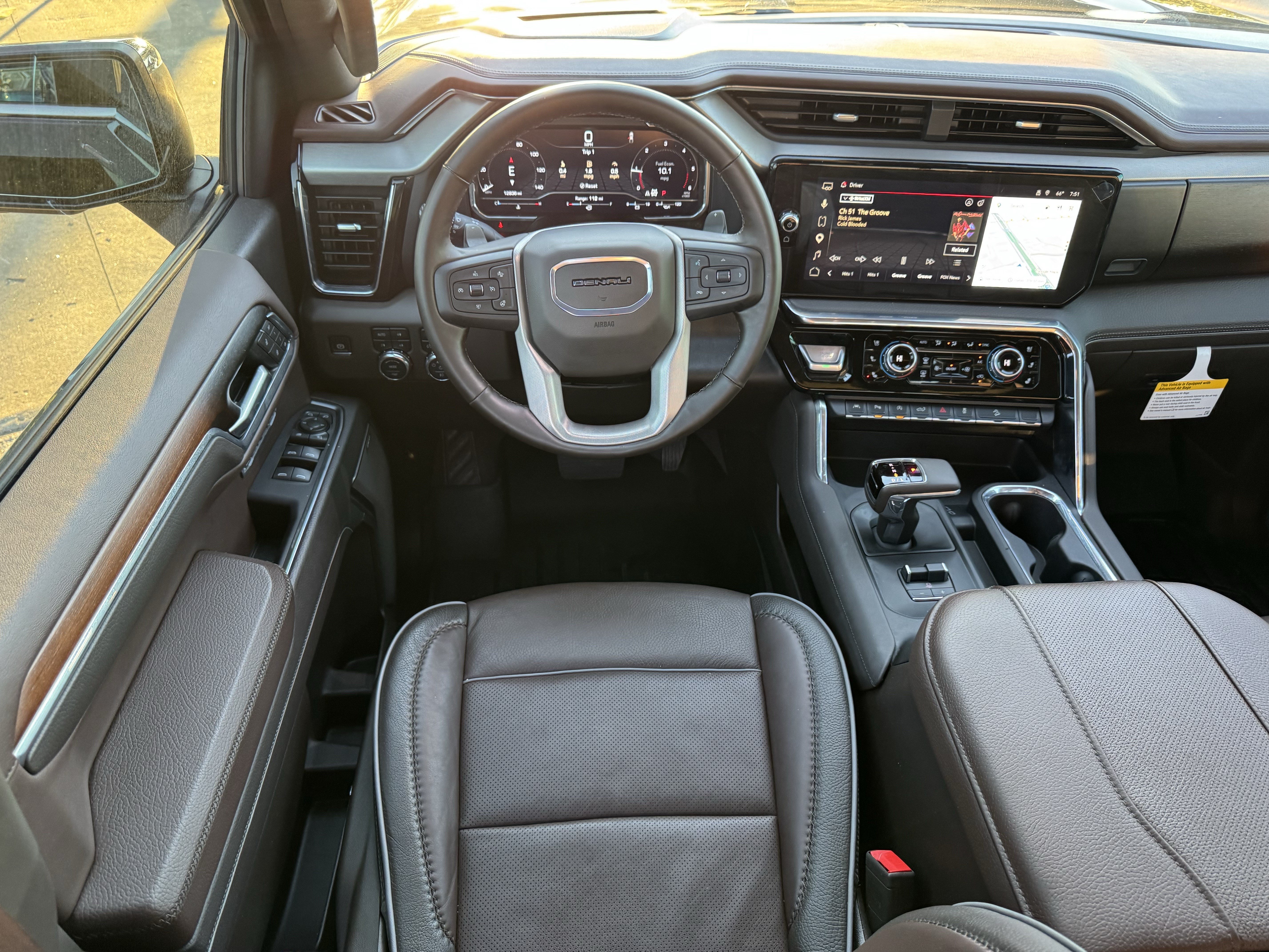 Used 2025 GMC Sierra 1500 Denali w/ Denali Reserve Package AWD/4WD image 10