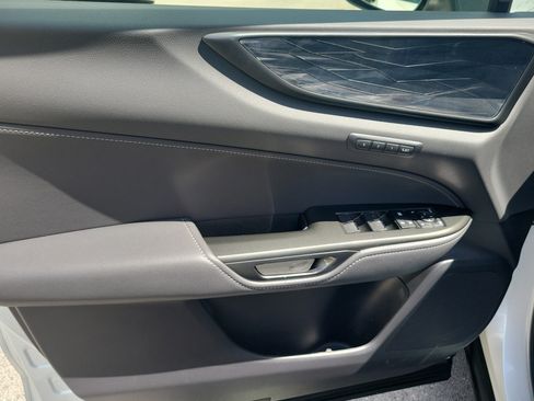 Certified 2025 Lexus NX 250 FWD w/ Accessory Package (K3) image 19