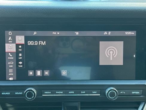 Used 2019 Porsche Macan image 20