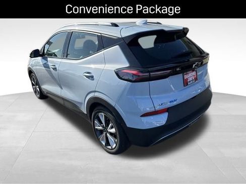 Used 2023 Chevrolet Bolt EUV LT w/ Convenience Package image 18