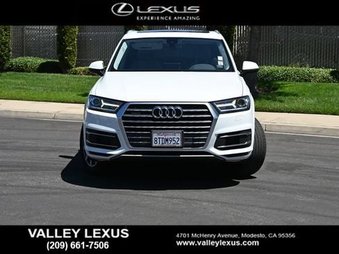 Used 2017 Audi Q7 2.0T Premium Plus w/ Premium Plus Package AWD/4WD image 2