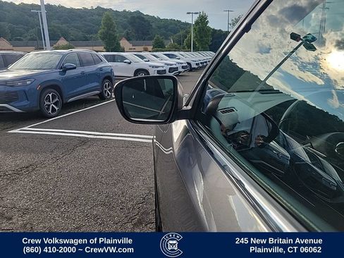 Used 2018 Nissan Rogue SV AWD/4WD image 26