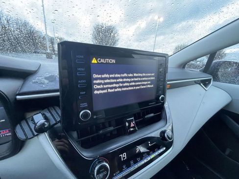 Used 2022 Toyota Corolla LE image 37