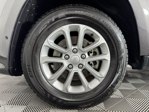 Used 2021 Jeep Grand Cherokee Laredo image 43