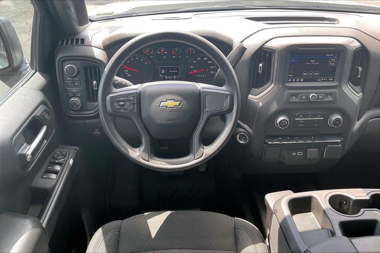 Used 2025 Chevrolet Silverado 1500 Custom w/ LPO, Dark Essentials Package AWD/4WD image 5