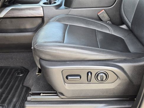 Used 2021 Chevrolet Silverado 2500 LTZ w/ LTZ Plus Package image 25