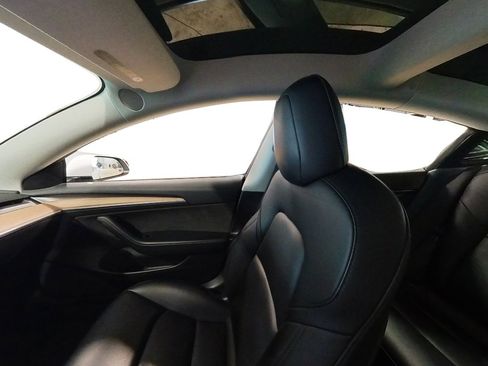Used 2021 Tesla Model 3 Long Range image 39