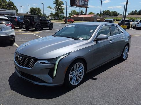 Used 2021 Cadillac CT4 Premium Luxury RWD image 3