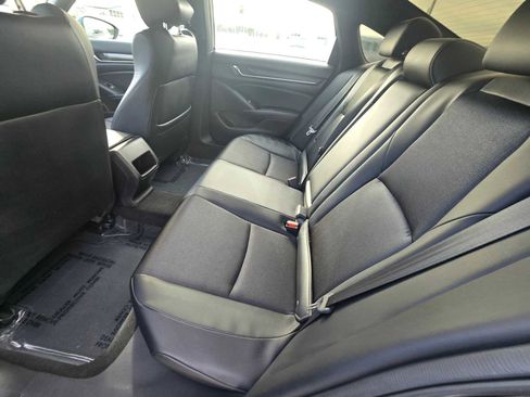 Used 2018 Honda Accord Sport image 18