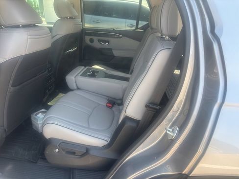 Used 2023 Honda Pilot Elite image 18