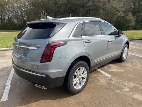 Certified 2023 Cadillac XT5 Luxury w/ LPO, Floor Liner Package image 8